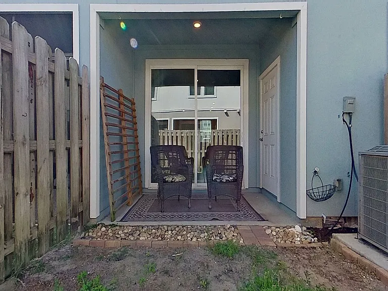 106 Red House Cir — Photo 16