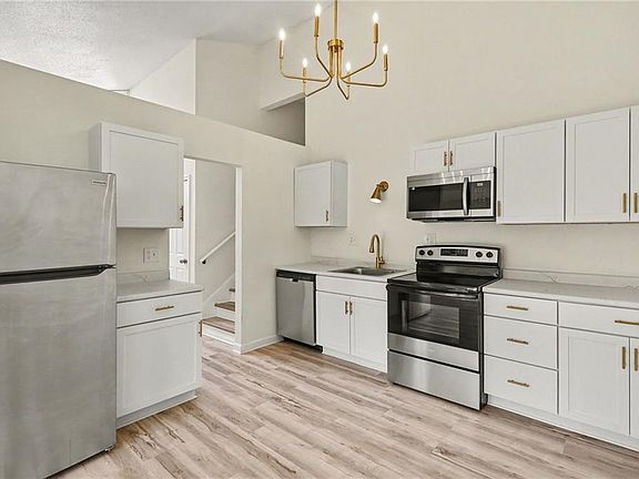 4th image of 11218 College Ave #11220