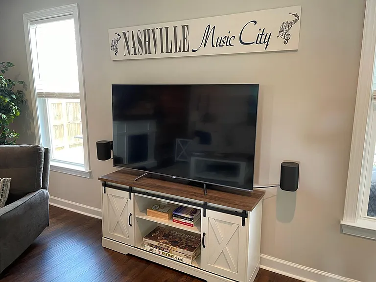 1010 Vanguard Dr — Photo 8