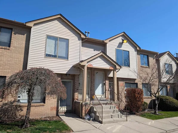 24192 Ashford Ln, Clinton Township, MI 48036