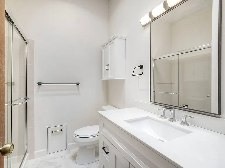 8328 Regents Rd #3E — Photo 27