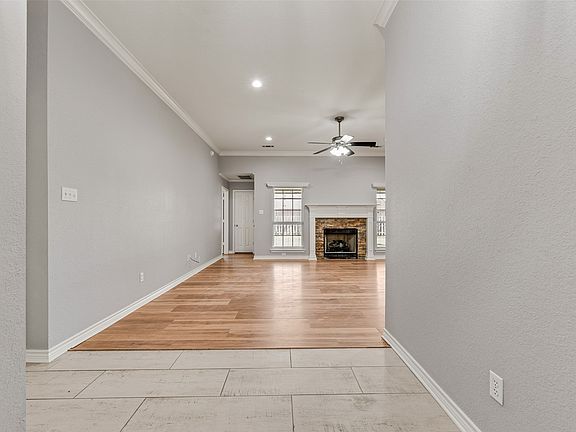 5th image of 604 Cedar Dr
