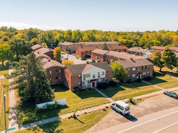 Dolphin Gardens Apartments