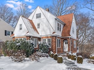 24 Harding Rd, Morristown, NJ 07960