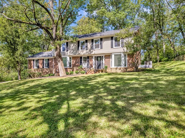 623 Forest Park Dr, Brentwood, TN 37027