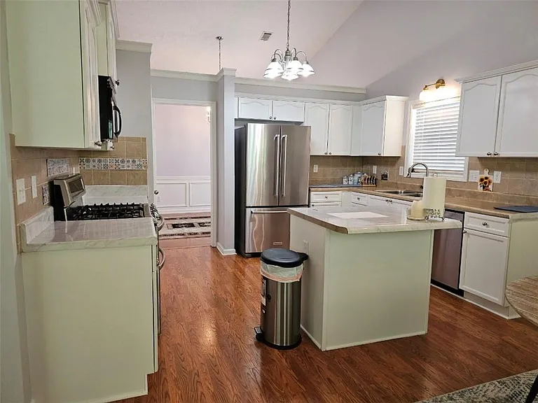 1620 Jami Hollow Way — Photo 24