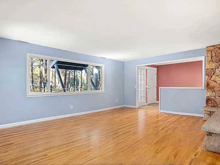1415 W Borden Rd — Photo 5