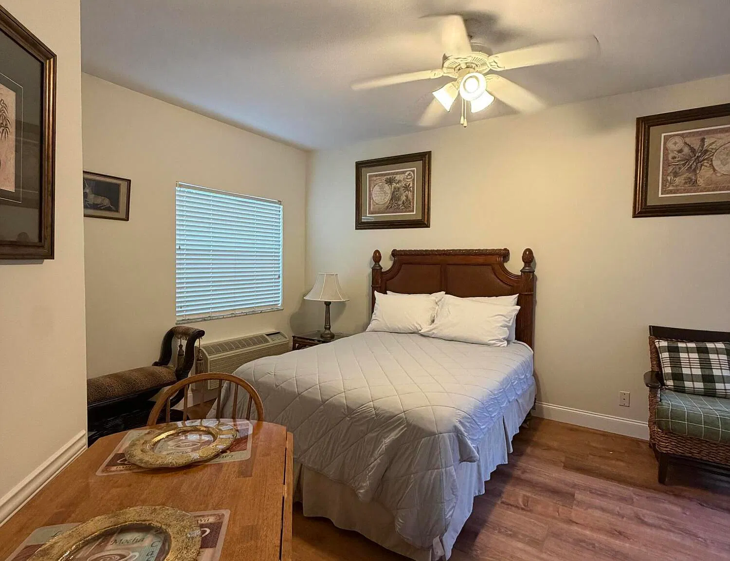 Studio, 1.0 bath, 450 sqft, $1,300 — Photo 3