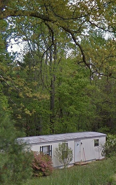 2nd image of 1501 Ivy Hill Rd