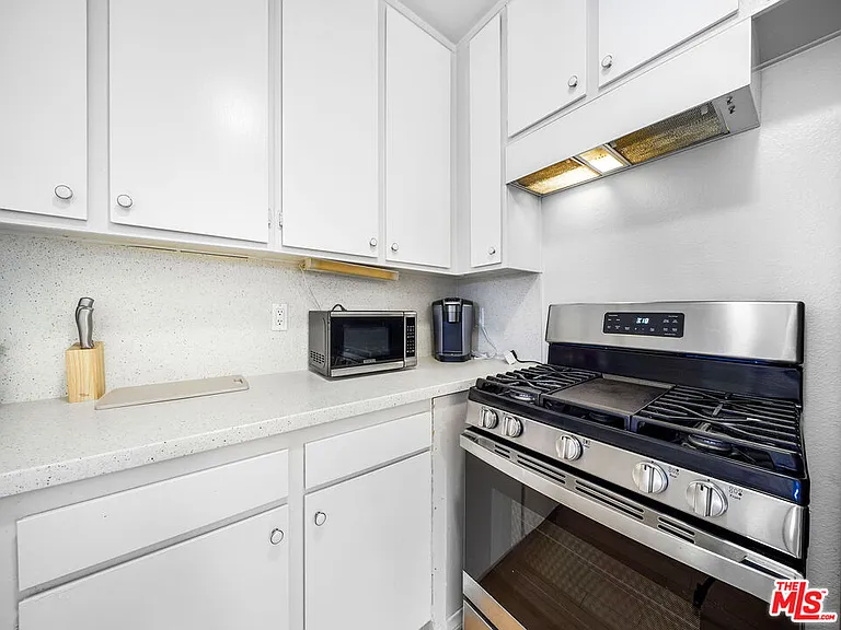 9005 Cynthia St #413 — Photo 17