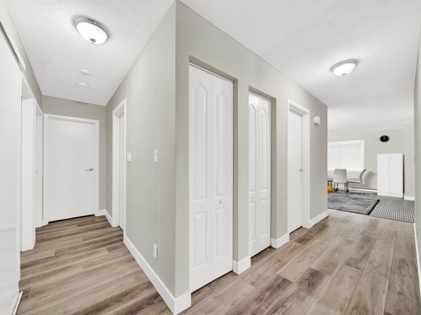 13275 70b Ave #104, Surrey, BC V3W 7Z2