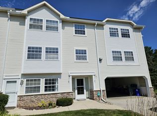 295 Kristin Ct W, Brookfield, WI 53045