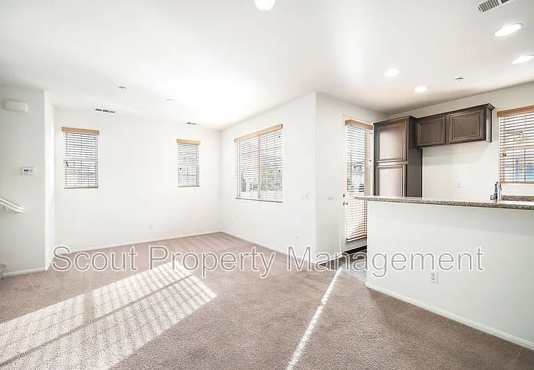 31190 Strawberry Tree Ln — Photo 3