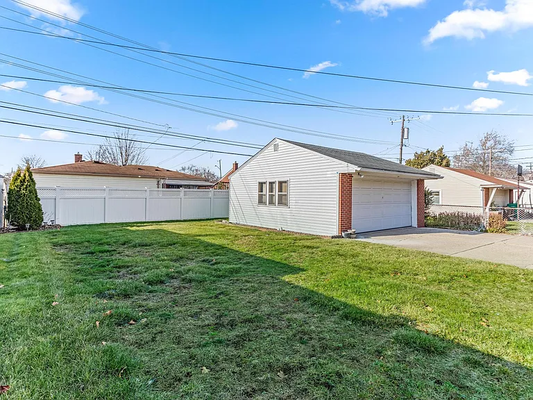 6645 Henry Ruff Rd — Photo 22