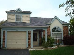 829 Buckingham Ct, Mundelein, IL