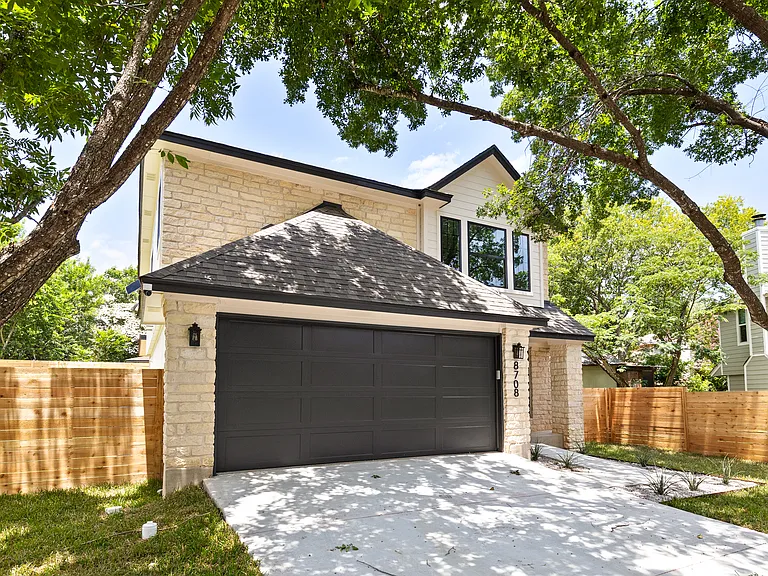 8708 Cretys Cv — Photo 6