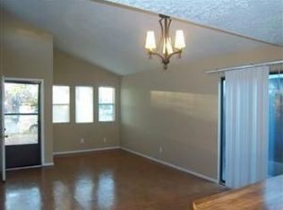 526 Fresam St SW, Albuquerque, NM 87121