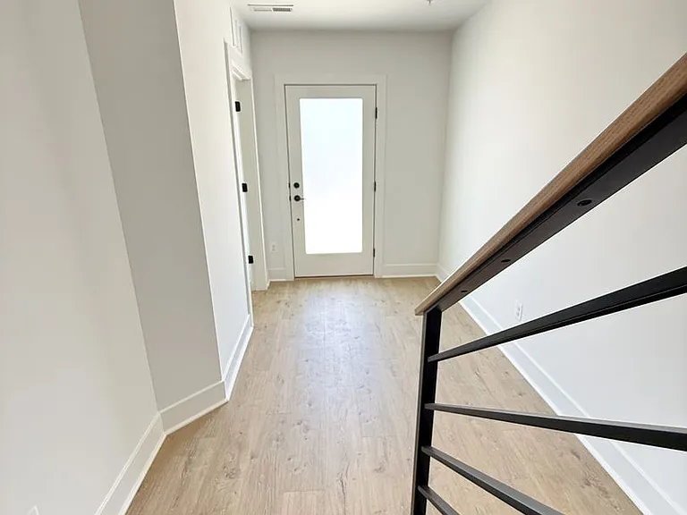 33 Lower Service Ct NW — Photo 6