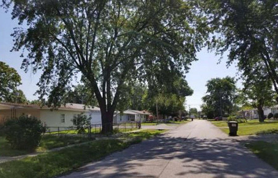 2nd image of 2161 Robert Ave