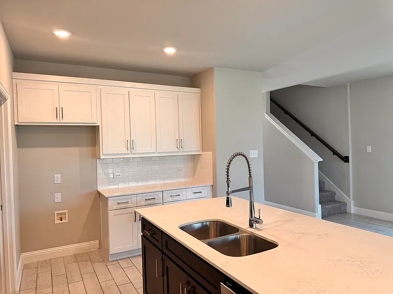 804 Sicily Blvd — Photo 3
