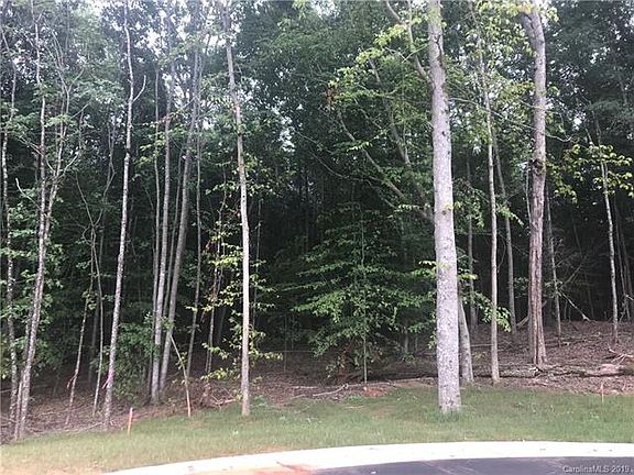 2nd image of 147 Broad Birch Dr #12