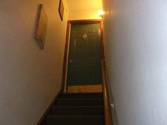 3rd image of 84-86 Castle Ave Floor 2