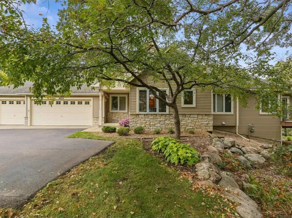 8824 Stonebrooke Trl, Woodbury, MN 55125