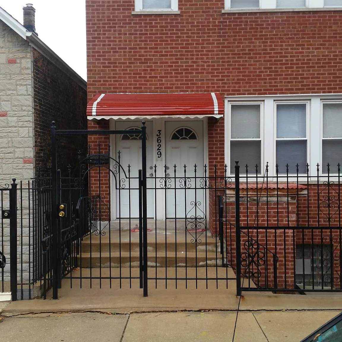 3629 S Hermitage Ave — Photo 1