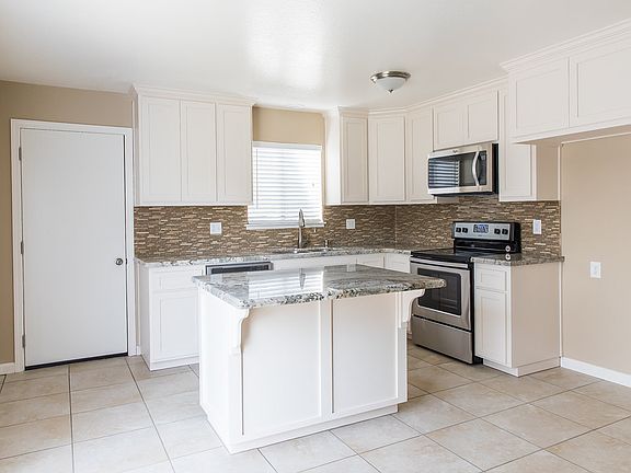 4th image of 1401 Cypress Dr