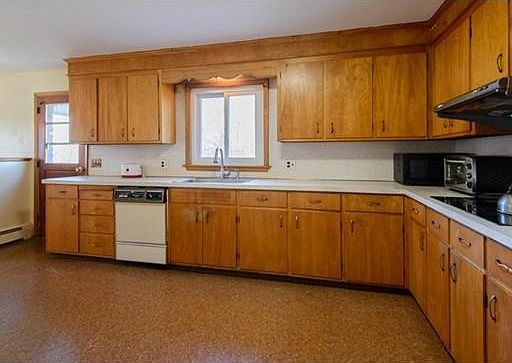 3rd image of 18 Cherry Hill Ave