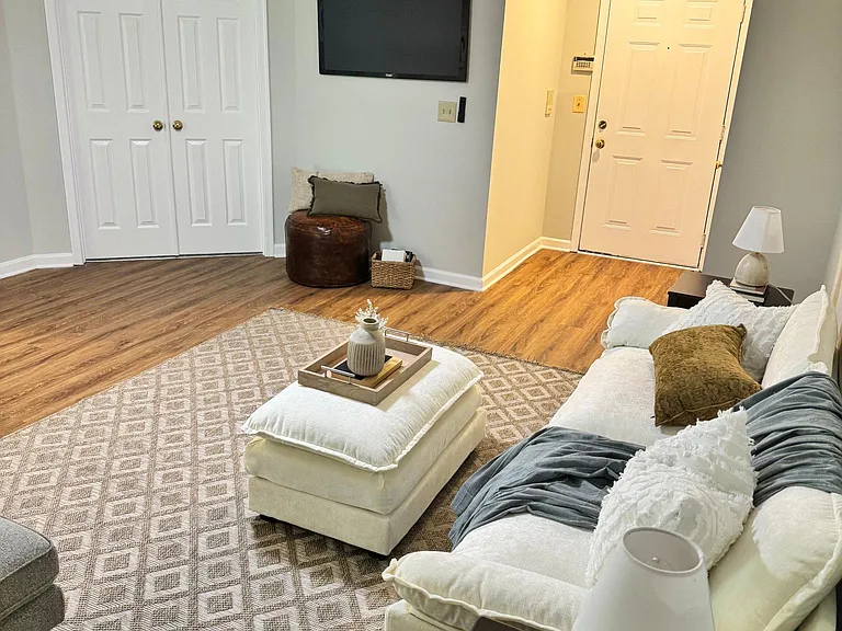 2 Ashlar Hill Ct #2 — Photo 8