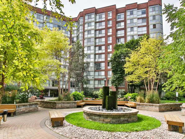 22 Southport St, Toronto, ON M6S 4Y9