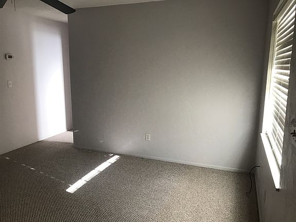 5th image of 1319 Carmen Ave