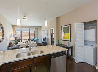 2200 S Michigan Ave, Chicago, IL 60616