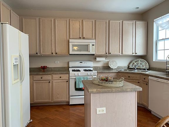 4th image of 1572 W Turtle Creek Ln