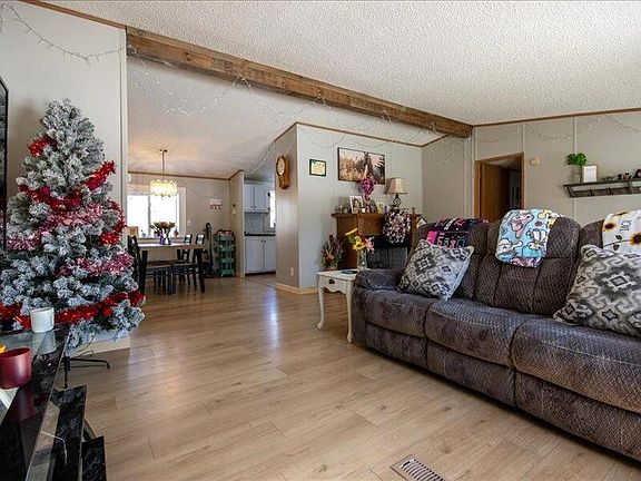 4th image of 166 N Gordon Rd