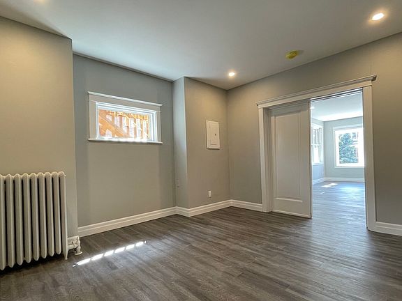 5th image of 11 Grosvenor Ave S