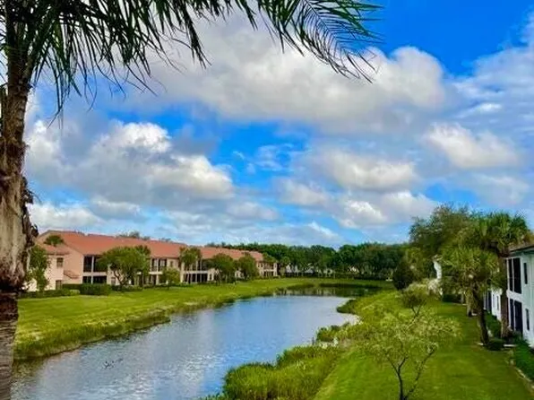 5275 Europa Dr APT I, Boynton Beach, FL 33437