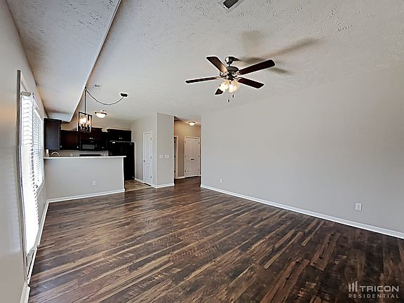 3rd image of 1749 Sunray Dr