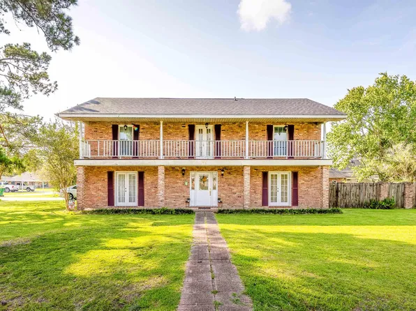801 Levert Dr, Thibodaux, LA 70301