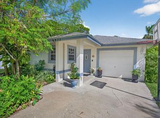 6877 3rd St, Jupiter, FL 33458