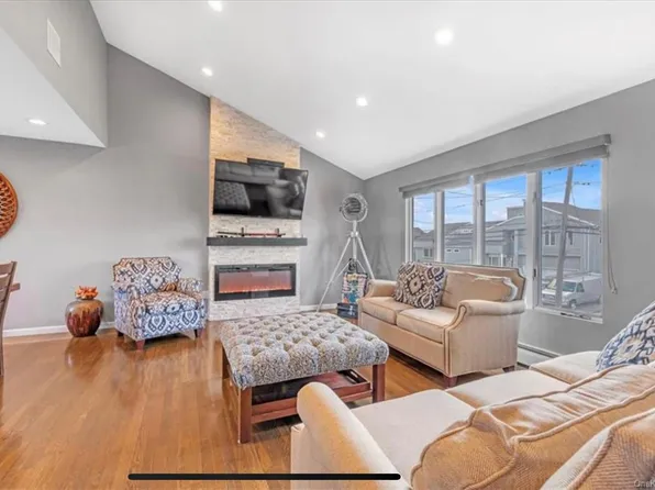 2733 Lee Place, Bellmore, NY 11710