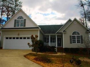 1049 Ridge Dr, Clayton, NC 27520