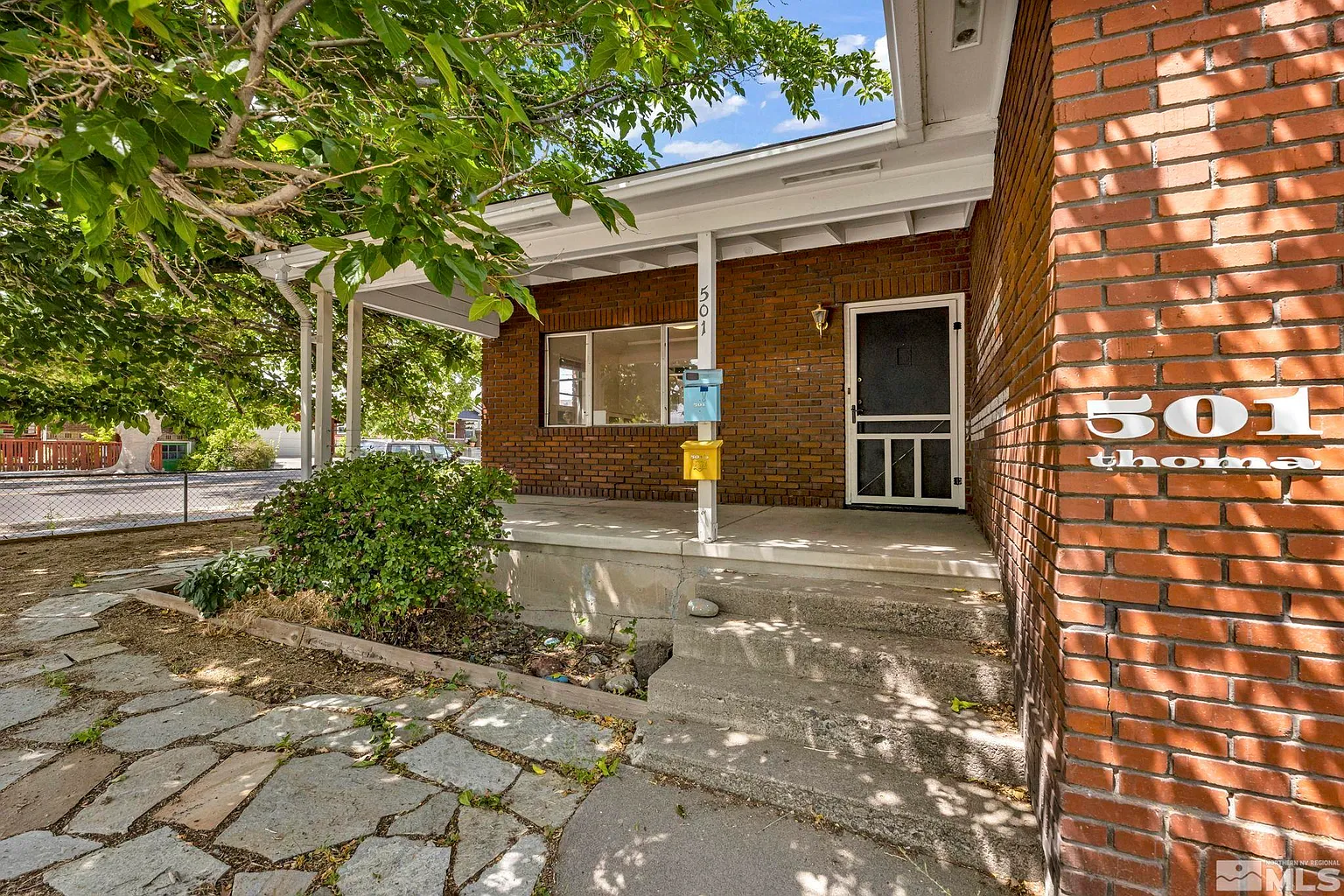 501 Thoma St photo 1