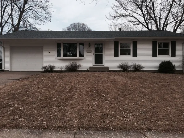 3417 College Ave, Davenport, IA 52807