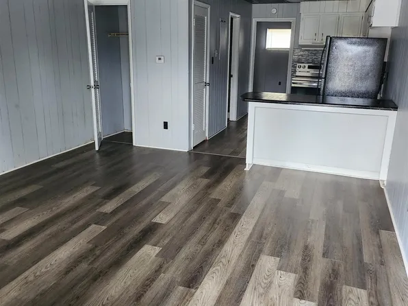 300 Carolina Ave, Warner Robins, GA