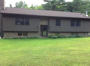 105 Middlefield Rd, Peru, MA 01235