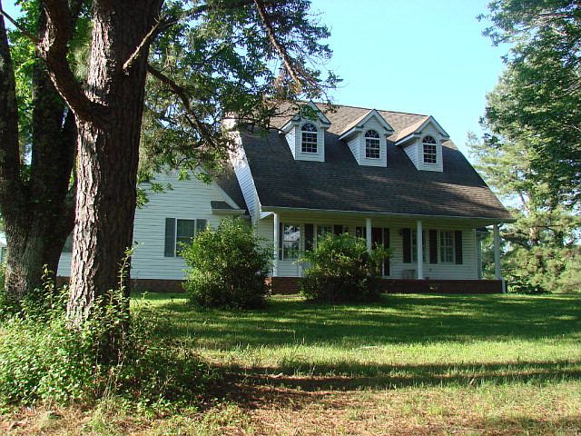 1st image of 955 Jackson Dr