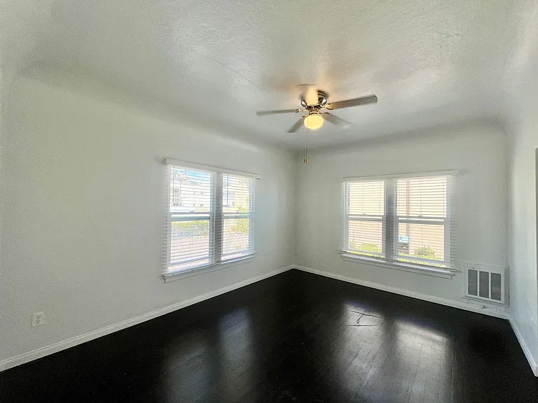 2311 4th Ave — Photo 5
