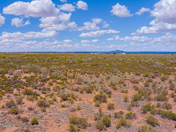 5th image of 1615 E Goodwin Rd